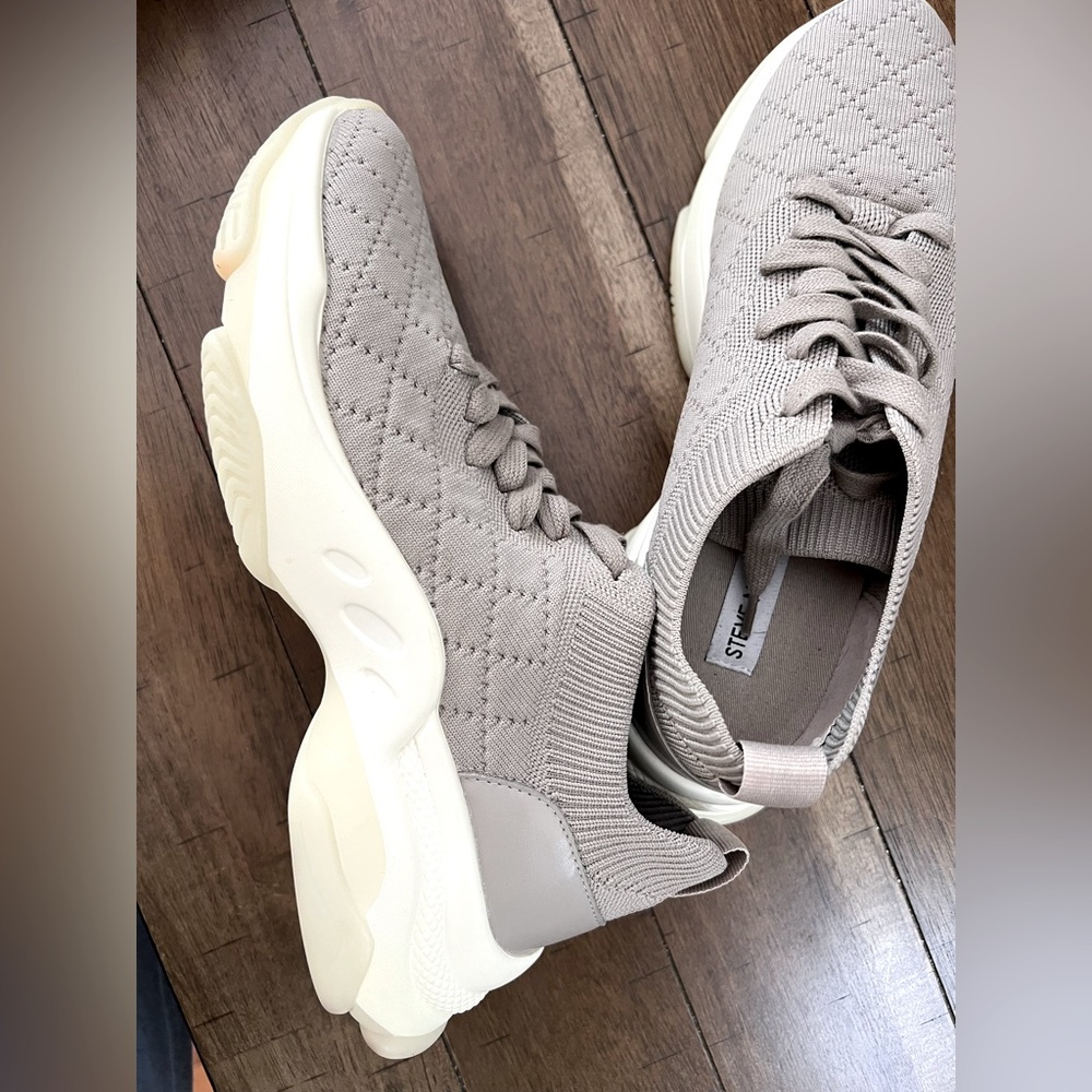 Steve Madden Sneakers